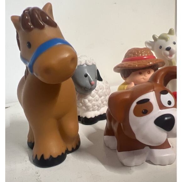 Lot of 7 Little People Figures Various Characters & Farm Animals - Picture 5 of 5